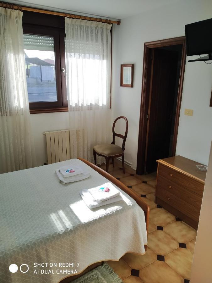 Hostal Padornelo Mondoñedo エクステリア 写真